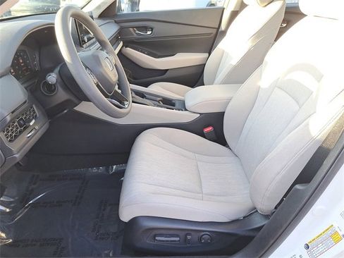 Certified 2023 Honda Accord EX image 18
