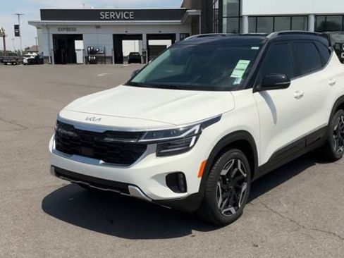 Used 2025 Kia Seltos SX AWD/4WD image 3