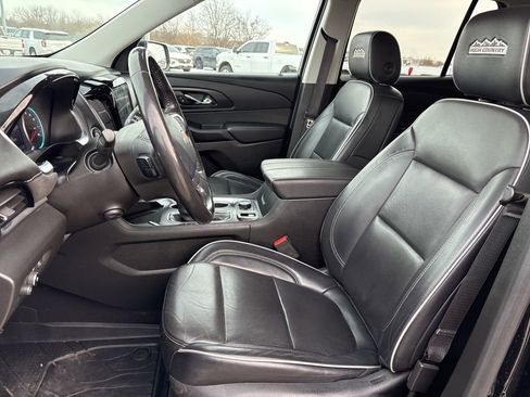 Used 2021 Chevrolet Traverse High Country image 13