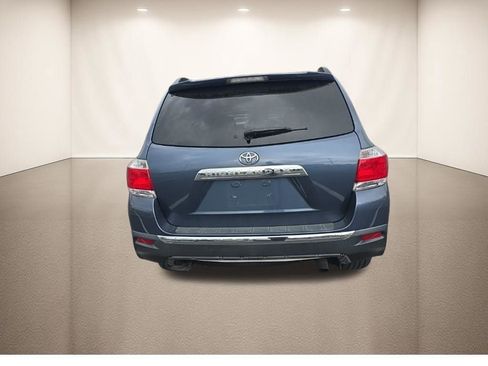 Used 2013 Toyota Highlander Limited image 9