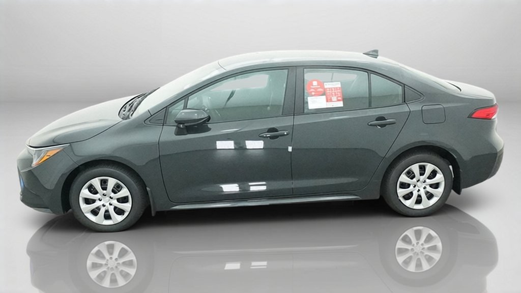 New 2027 Toyota Corolla LE FWD image 2