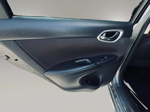 Used 2019 Nissan Sentra SV FWD image 12