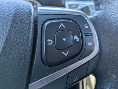 Used 2017 Toyota Camry SE FWD image 14