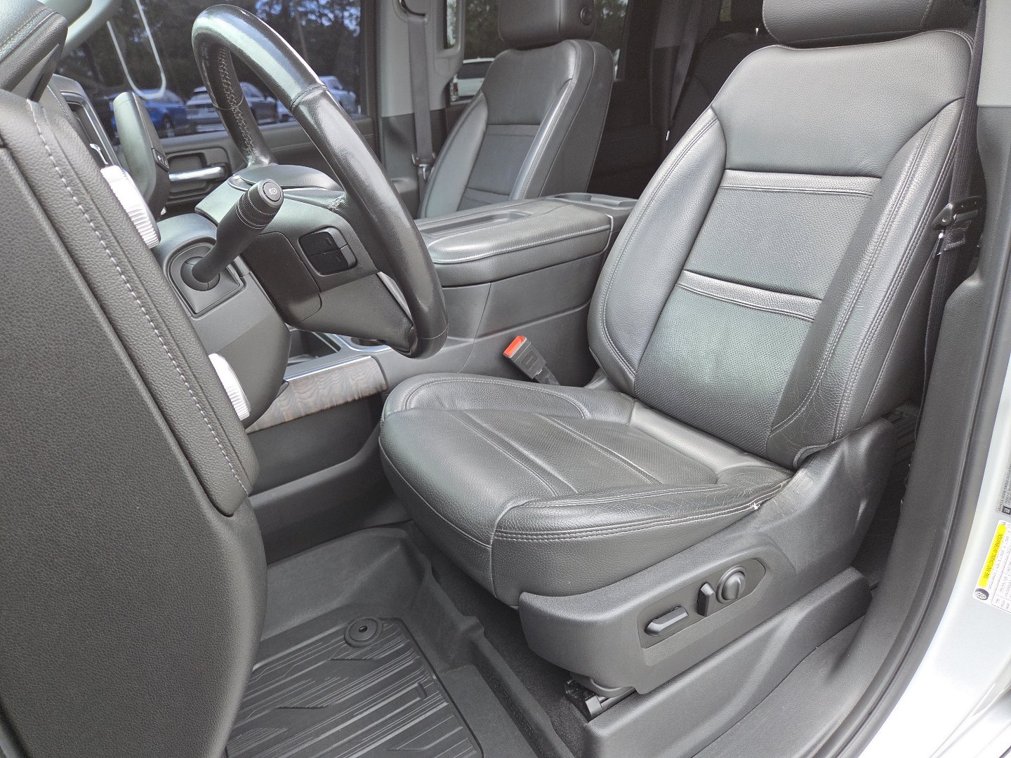 Used 2020 GMC Sierra 2500 Denali w/ Denali Ultimate Package AWD/4WD image 31