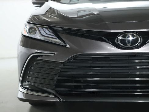 Certified 2023 Toyota Camry XLE w/ Navigation Package FWD image 6