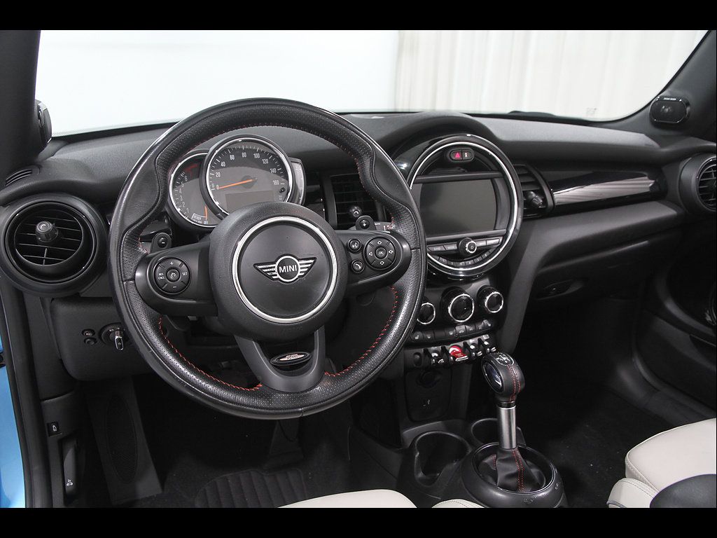 Used 2019 MINI Cooper S w/ Premium Package FWD image 7