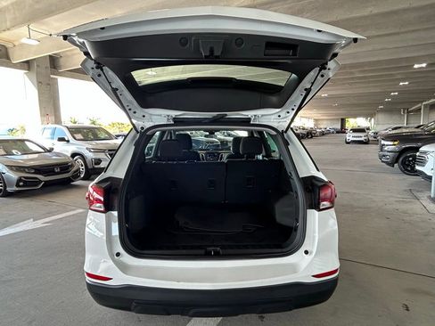 Used 2022 Chevrolet Equinox LS image 29
