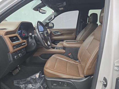 Used 2021 Chevrolet Tahoe High Country w/ Premium Package AWD/4WD image 18