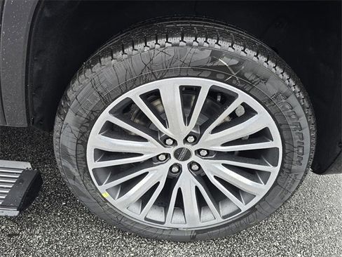 New 2025 Jeep Wagoneer Series II image 8