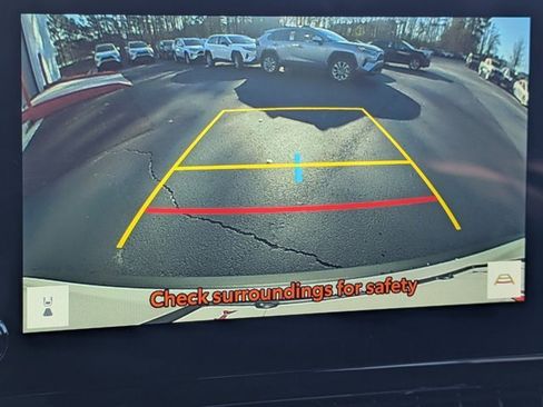 Used 2025 Toyota Corolla Cross XSE w/ Convenience Package image 25