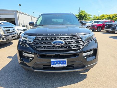 Certified 2023 Ford Explorer XLT w/ Equipment Group 202A AWD/4WD image 2