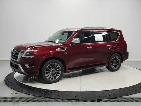 Used 2021 Nissan Armada Platinum w/ Captain's Chairs Package RWD image 3