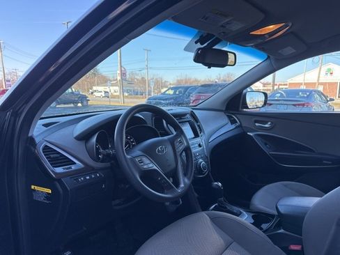 Used 2017 Hyundai Santa Fe Sport image 8