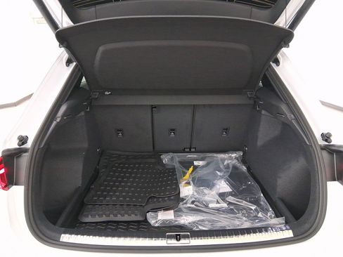 New 2025 Audi Q3 2.0T Premium image 27