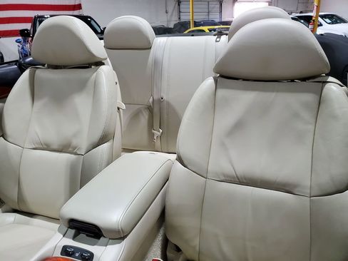 Used 2005 Lexus SC 430 Convertible image 31