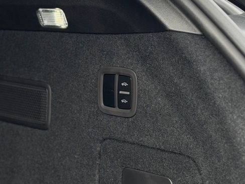 New 2025 Porsche Cayenne Coupe AWD/4WD image 33