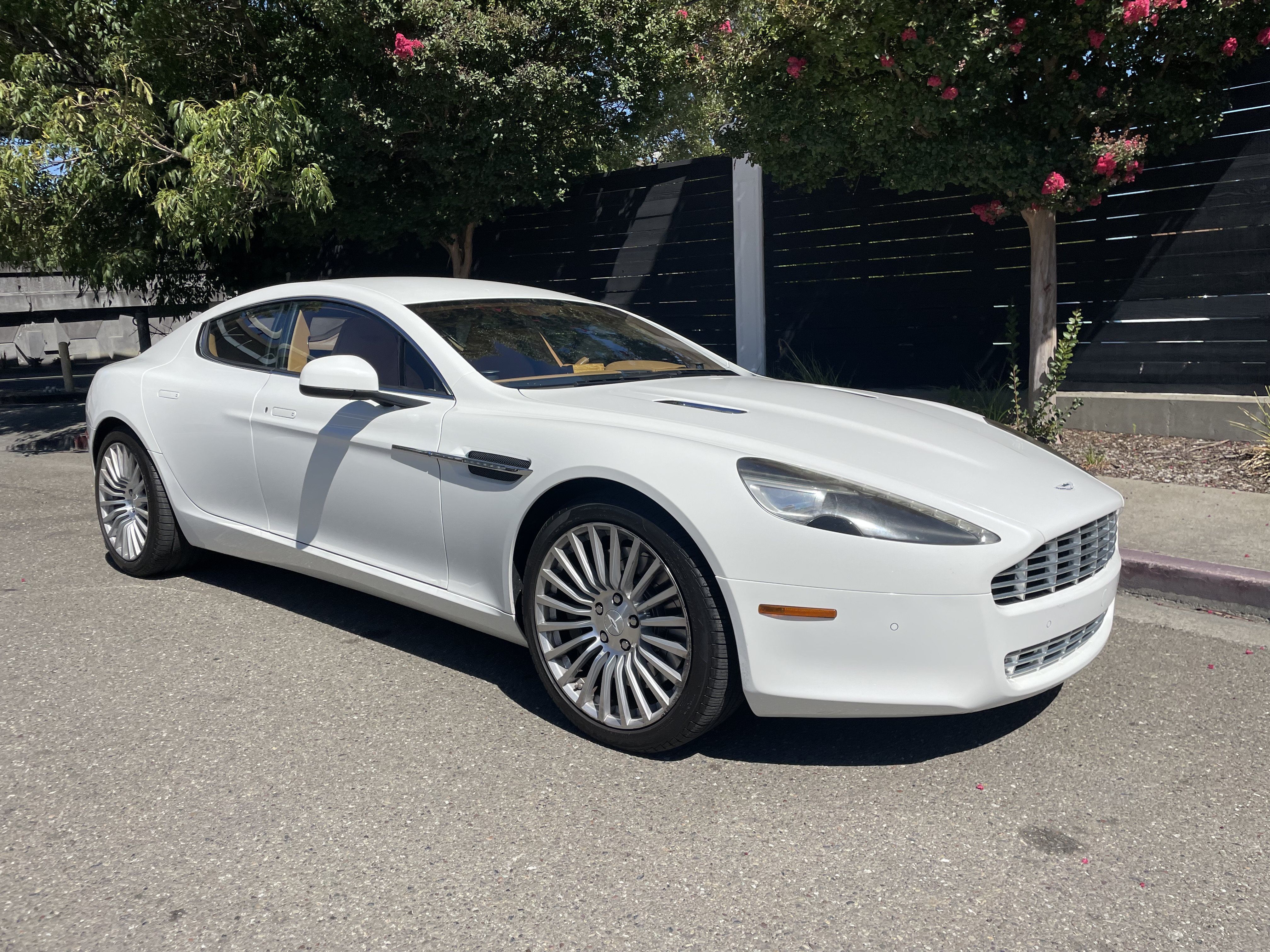 Used 2012 Aston Martin Rapide RWD image 2