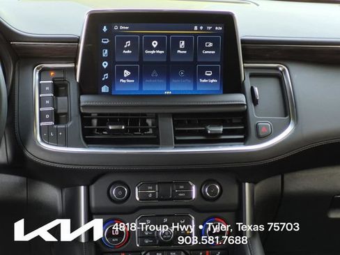 Used 2023 Chevrolet Suburban Z71 w/ Luxury Package AWD/4WD image 32