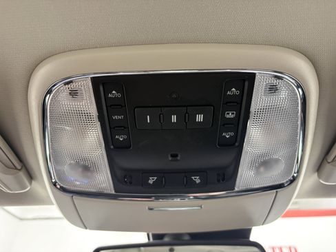 Used 2023 Chrysler 300 Touring L w/ Popular Equipment Group RWD image 34