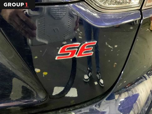 Certified 2021 Toyota Corolla SE image 9