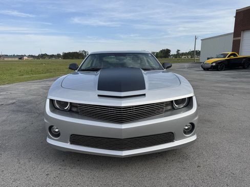 Used 2010 Chevrolet Camaro SS w/ RS Package RWD image 11