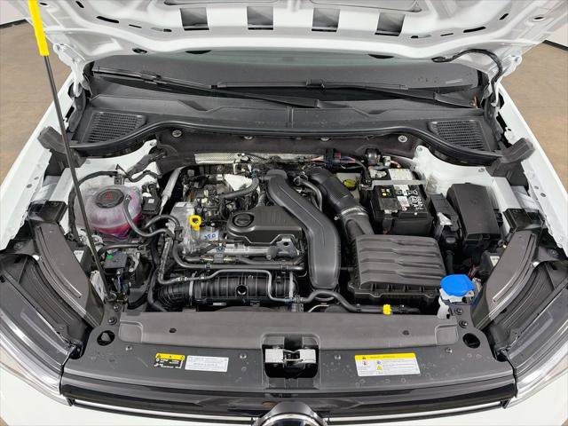 New 2027 Volkswagen Taos Sport AWD/4WD image 28