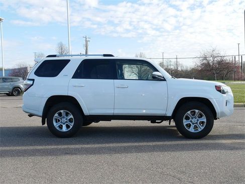 Used 2020 Toyota 4Runner Limited image 8