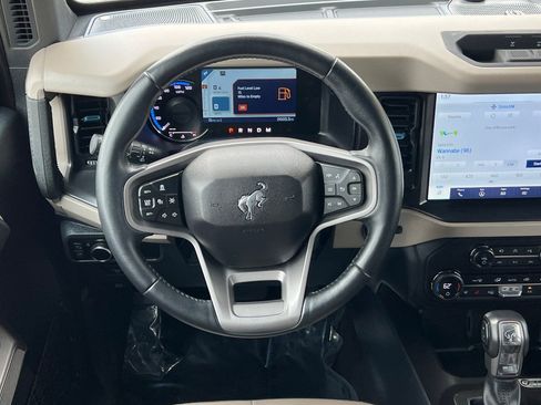 Used 2023 Ford Bronco Wildtrak image 17
