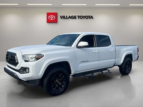 Certified 2021 Toyota Tacoma SR5 AWD/4WD image 1