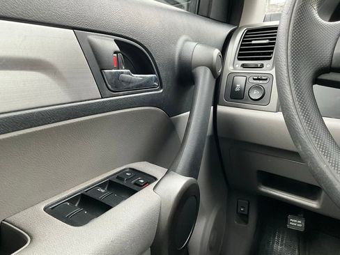 Used 2010 Honda CR-V LX image 19