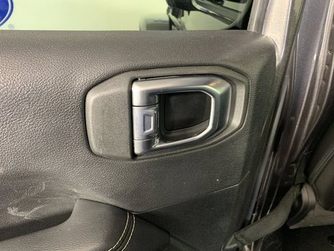 Used 2023 Jeep Wrangler Unlimited Sahara w/ Cold Weather Group AWD/4WD image 31
