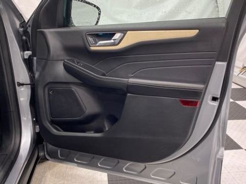 Used 2021 Ford Escape Titanium w/ Titanium Elite Package image 22