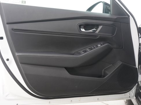 Used 2025 Honda Accord Sport image 19