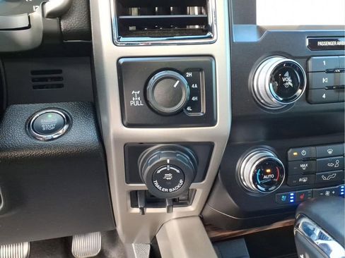 Used 2020 Ford F150 Lariat w/ Equipment Group 502A Luxury AWD/4WD image 26