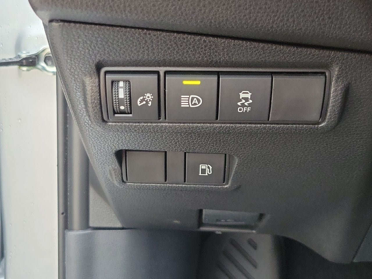 Used 2026 Toyota Corolla Cross AWD Hybrid image 30
