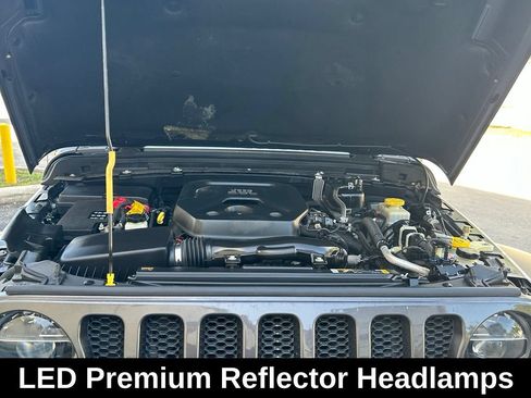 Used 2021 Jeep Wrangler Unlimited Sport AWD/4WD image 25