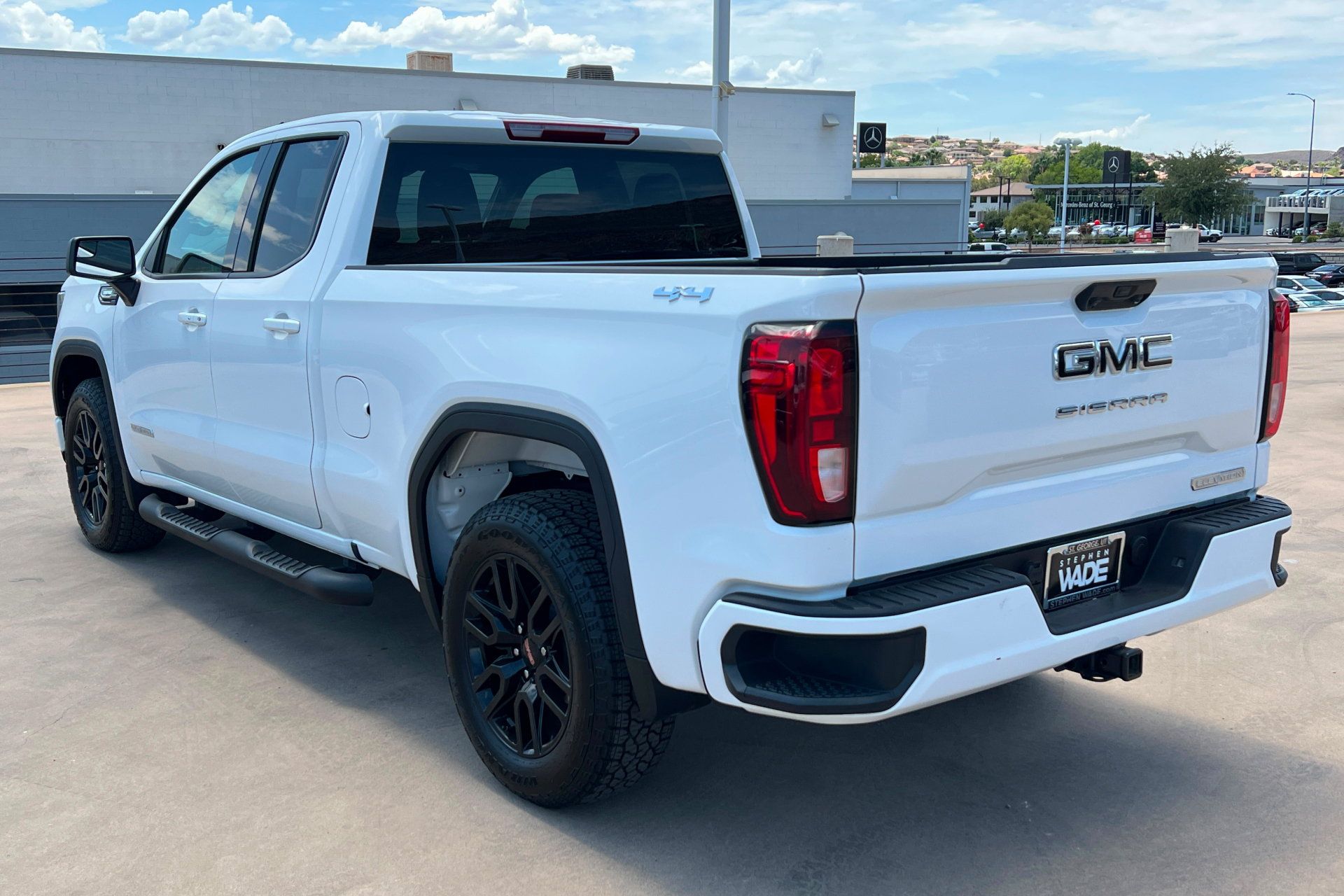 Used 2026 GMC Sierra 1500 Elevation w/ Elevation Select Package AWD/4WD image 3