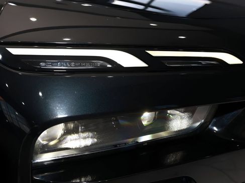 Used 2023 BMW 740i w/ Parking Assistance Package RWD image 49