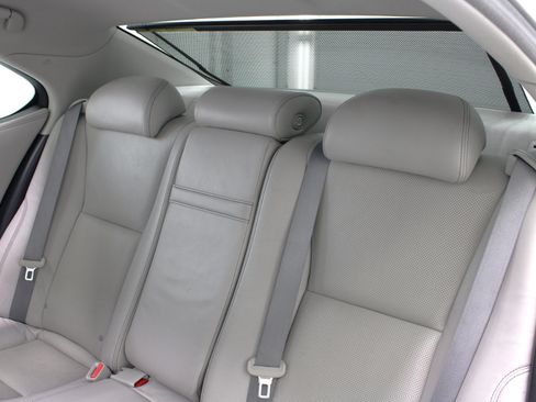 Used 2016 Lexus LS 460 image 40