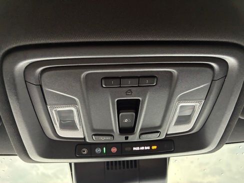 Used 2022 GMC Sierra 1500 AT4 w/ AT4 Premium Package AWD/4WD image 26