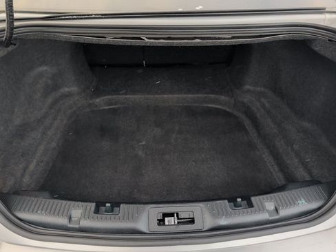 Used 2018 Ford Taurus SEL FWD image 20