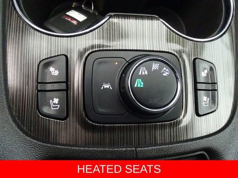 Used 2023 GMC Acadia SLT w/ Preferred Package AWD/4WD image 12