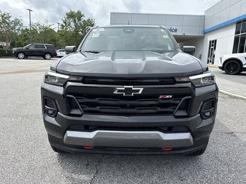 Used 2026 Chevrolet Colorado Z71 w/ Technology Package AWD/4WD image 8
