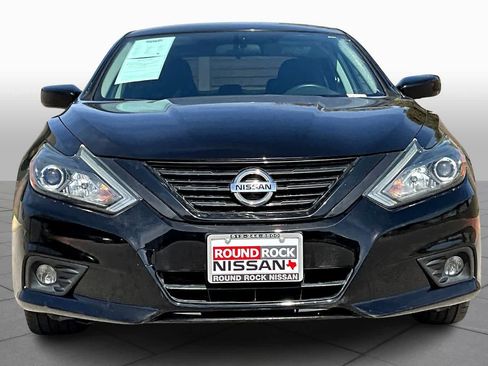 Used 2018 Nissan Altima 2.5 SR w/ SR Midnight Edition FWD image 3
