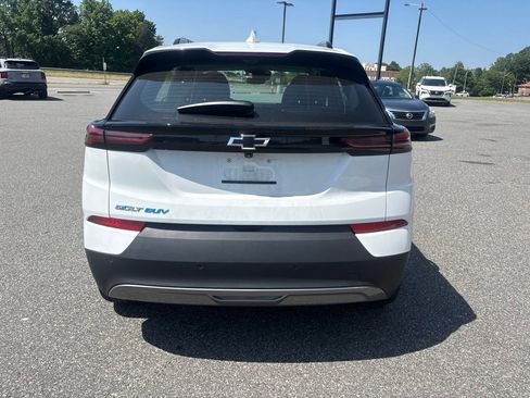 Used 2023 Chevrolet Bolt EUV Premier w/ Sun & Sound Package FWD image 6