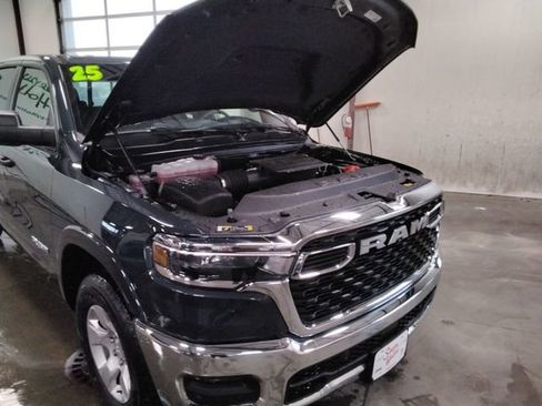 Used 2025 RAM 1500 Big Horn AWD/4WD image 11