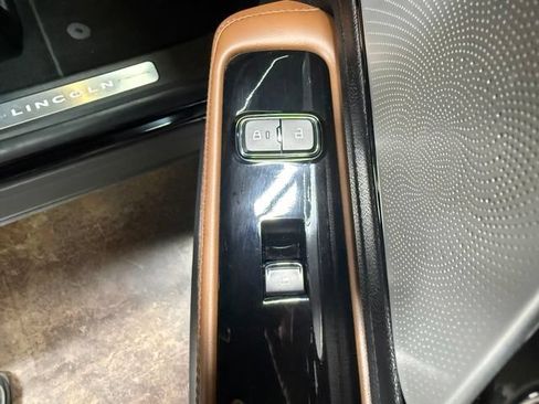 Used 2022 Lincoln Aviator Reserve w/ Equipment Group 201A AWD/4WD image 31