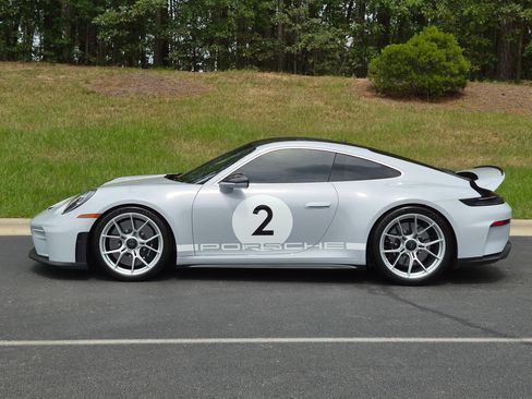 Certified 2025 Porsche 911 GT3 RWD image 2