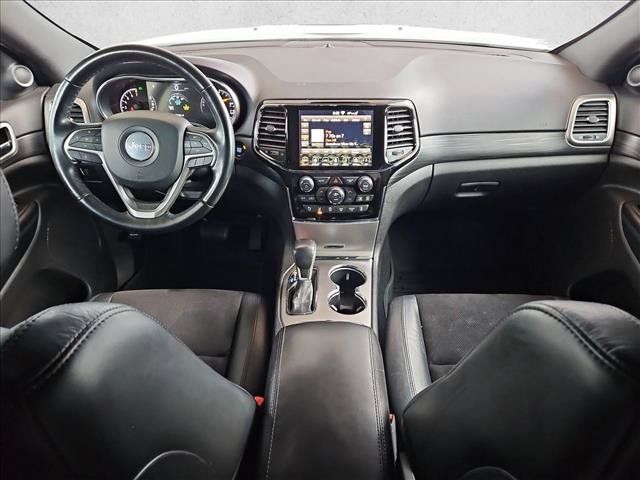 Used 2020 Jeep Grand Cherokee Altitude AWD/4WD image 18
