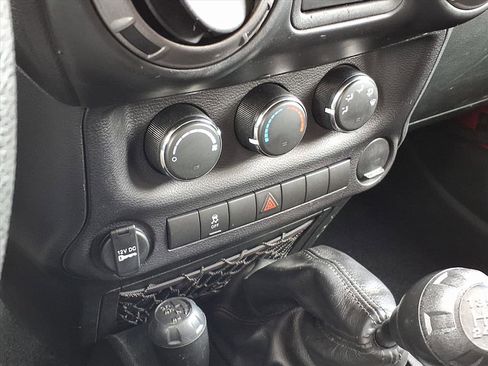 Used 2017 Jeep Wrangler Sport image 7